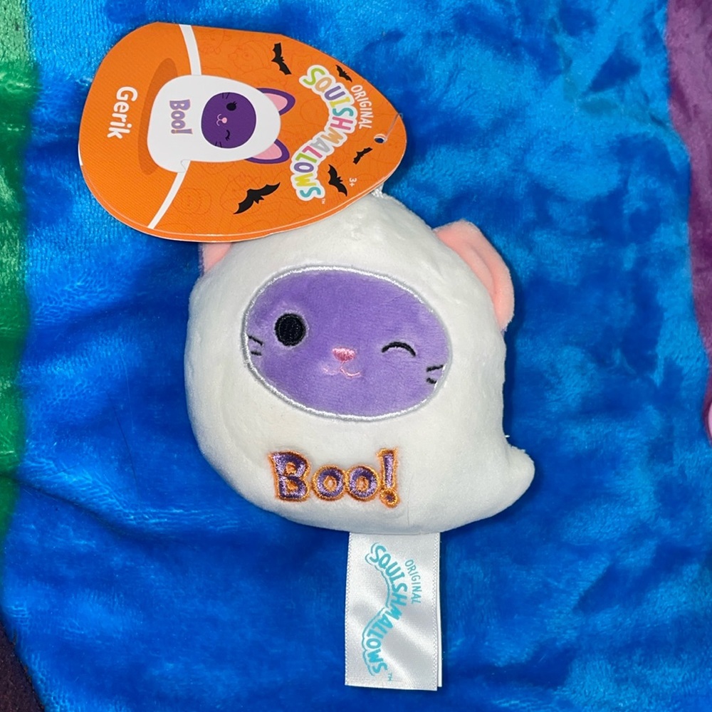 NWT Gerik the Ghost Cat Squishmallow Keychain